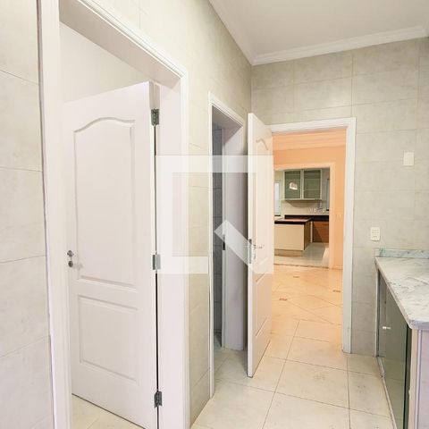 Casa de condomínio à venda com 400m², 4 quartos e 6 vagas Casa de condomínio à venda com 400m², 4 quartos e 6 vagasLavanderia