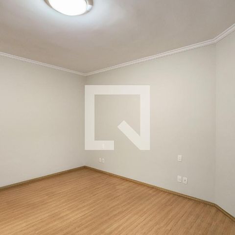 Casa de condomínio à venda com 400m², 4 quartos e 6 vagas Casa de condomínio à venda com 400m², 4 quartos e 6 vagasSuíte 2