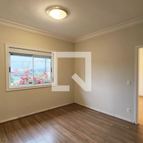 Casa de condomínio à venda com 400m², 4 quartos e 6 vagas Casa de condomínio à venda com 400m², 4 quartos e 6 vagasSuíte 3