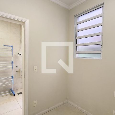 Casa de condomínio à venda com 400m², 4 quartos e 6 vagas Casa de condomínio à venda com 400m², 4 quartos e 6 vagasLavanderia