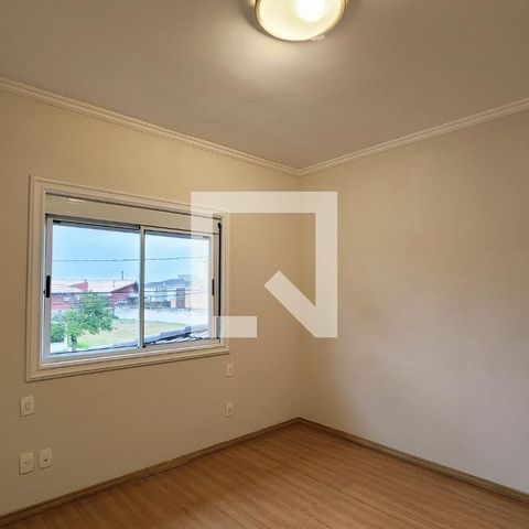 Casa de condomínio à venda com 400m², 4 quartos e 6 vagas Casa de condomínio à venda com 400m², 4 quartos e 6 vagasSuíte 4