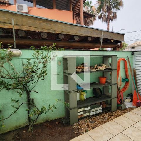 Casa de condomínio à venda com 400m², 4 quartos e 6 vagas Casa de condomínio à venda com 400m², 4 quartos e 6 vagasQuintal