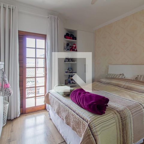 Casa à venda com 275m², 3 quartos e 4 vagas Casa à venda com 275m², 3 quartos e 4 vagasSuite 1