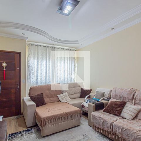 Casa à venda com 275m², 3 quartos e 4 vagas Casa à venda com 275m², 3 quartos e 4 vagasSala