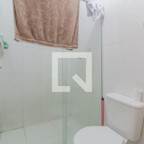 Casa à venda com 275m², 3 quartos e 4 vagas Casa à venda com 275m², 3 quartos e 4 vagasBanheiro da Suite 2