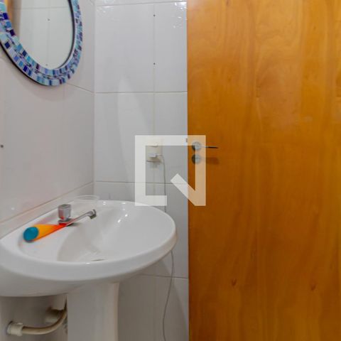 Casa à venda com 275m², 3 quartos e 4 vagas Casa à venda com 275m², 3 quartos e 4 vagasBanheiro da Suite 2