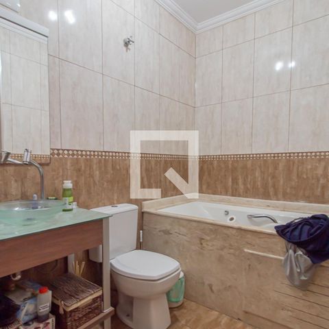 Casa à venda com 275m², 3 quartos e 4 vagas Casa à venda com 275m², 3 quartos e 4 vagasBanheiro da Suite 1