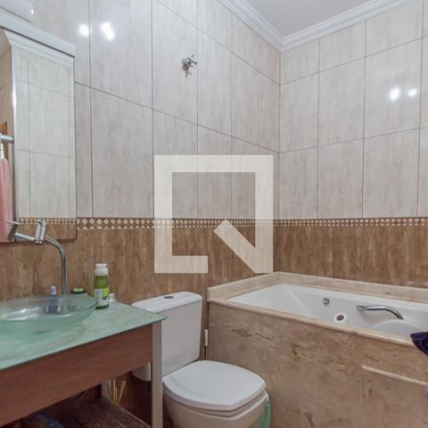 Casa à venda com 275m², 3 quartos e 4 vagas Casa à venda com 275m², 3 quartos e 4 vagasBanheiro da Suite 1