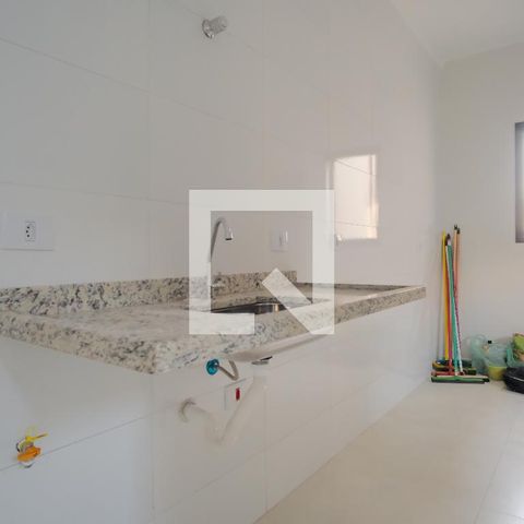 Apartamento à venda com 47m², 2 quartos e 1 vagaCozinha e Área de Serviço