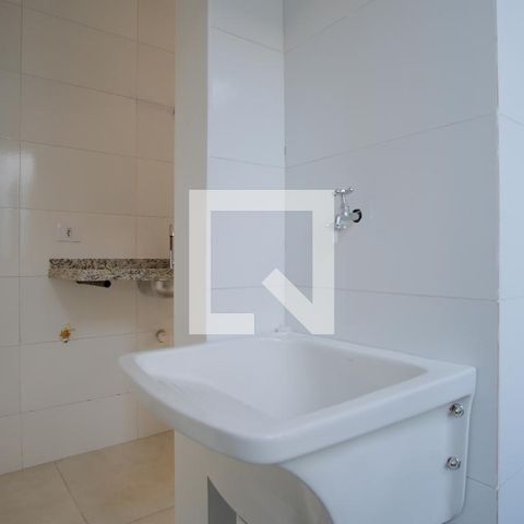Apartamento à venda com 47m², 2 quartos e 1 vagaCozinha e Área de Serviço