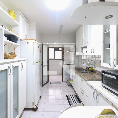 Apartamento à venda com 107m², 3 quartos e 2 vagas Apartamento à venda com 107m², 3 quartos e 2 vagasCozinha