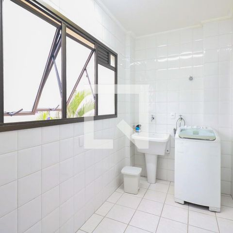 Apartamento à venda com 107m², 3 quartos e 2 vagas Apartamento à venda com 107m², 3 quartos e 2 vagasÁrea de Serviço