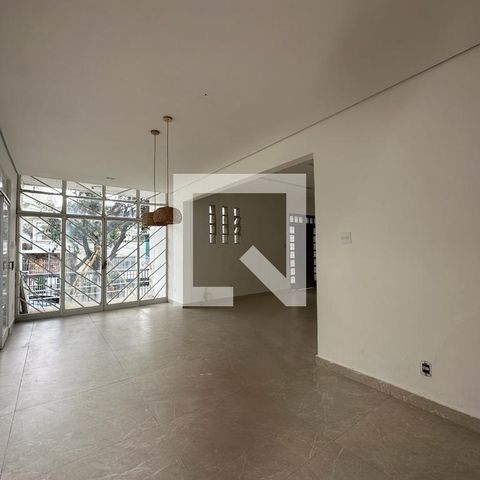Casa à venda com 228m², 5 quartos e 4 vagas