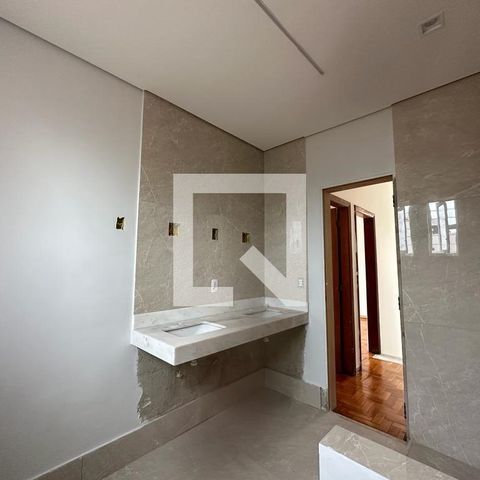 Casa à venda com 228m², 5 quartos e 4 vagas