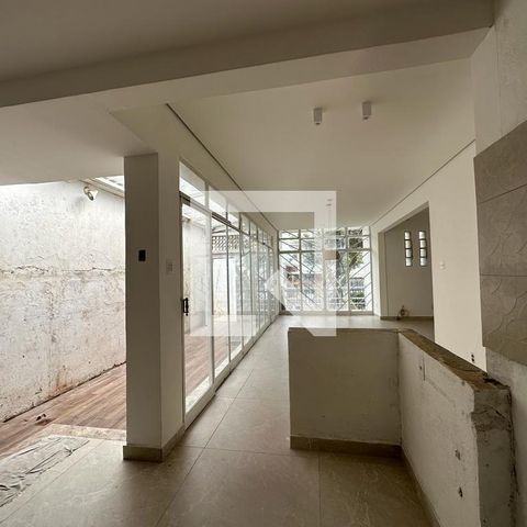 Casa à venda com 228m², 5 quartos e 4 vagas