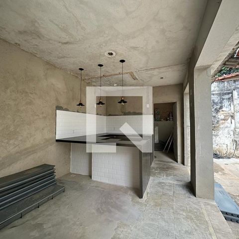 Casa à venda com 228m², 5 quartos e 4 vagas
