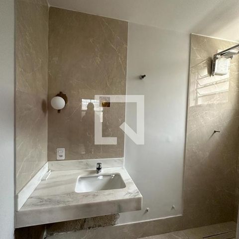 Casa à venda com 228m², 5 quartos e 4 vagas