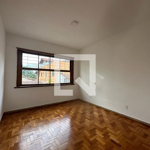 Casa à venda com 228m², 5 quartos e 4 vagas