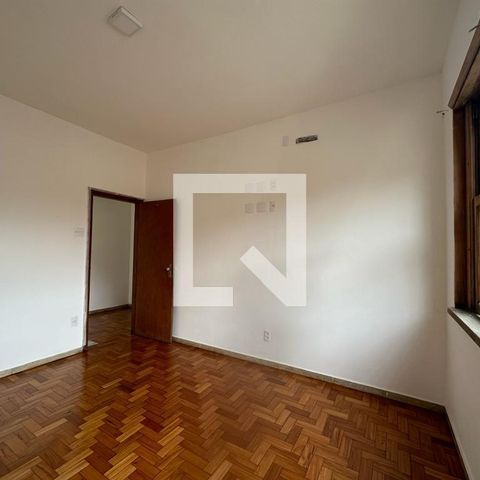 Casa à venda com 228m², 5 quartos e 4 vagas