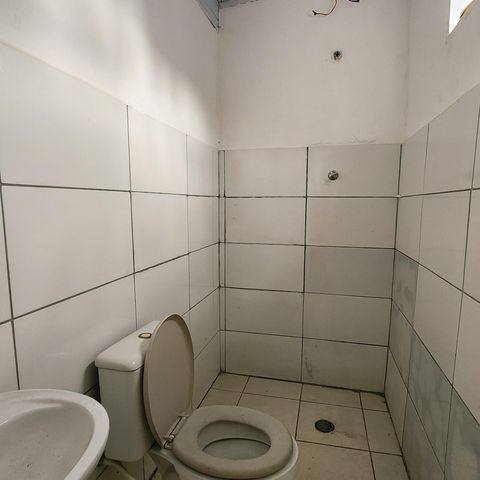 Casa à venda com 125m², 4 quartos e 2 vagasBanheiro 