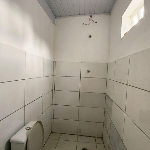 Casa à venda com 125m², 4 quartos e 2 vagasBanheiro 