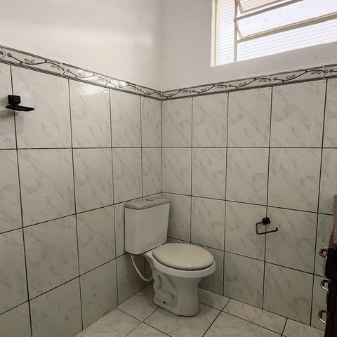Casa à venda com 125m², 4 quartos e 2 vagasBanheiro da Suíte