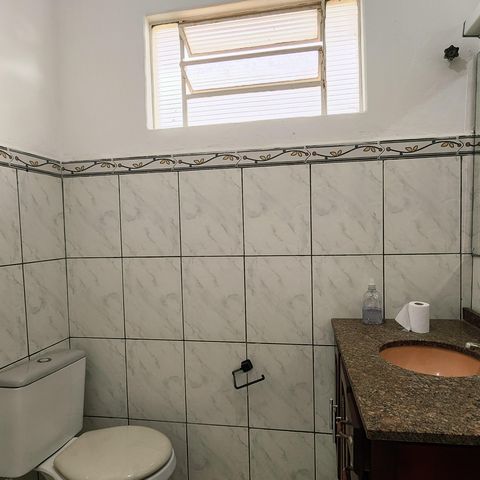 Casa à venda com 125m², 4 quartos e 2 vagasBanheiro da Suíte