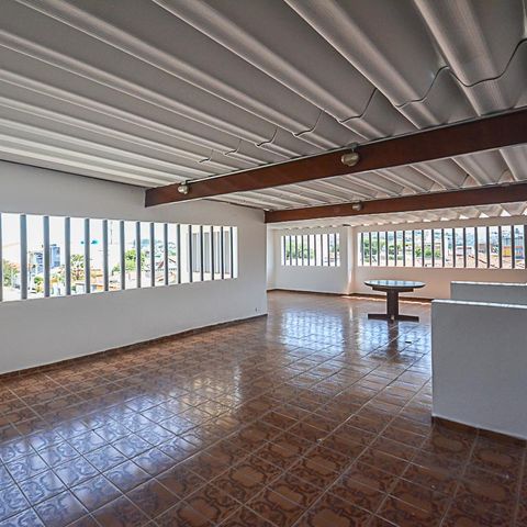 Casa à venda com 328m², 3 quartos e 6 vagasChurrasqueira