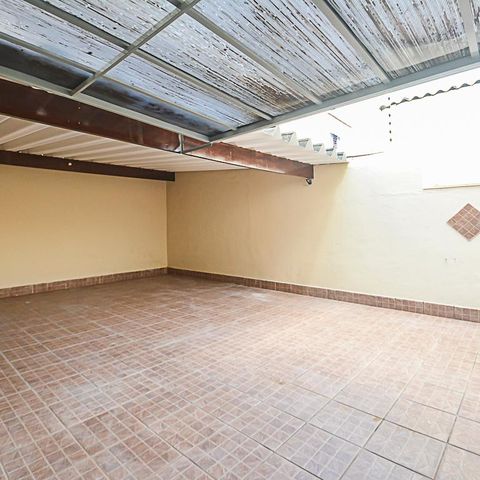 Casa à venda com 328m², 3 quartos e 6 vagasGaragem