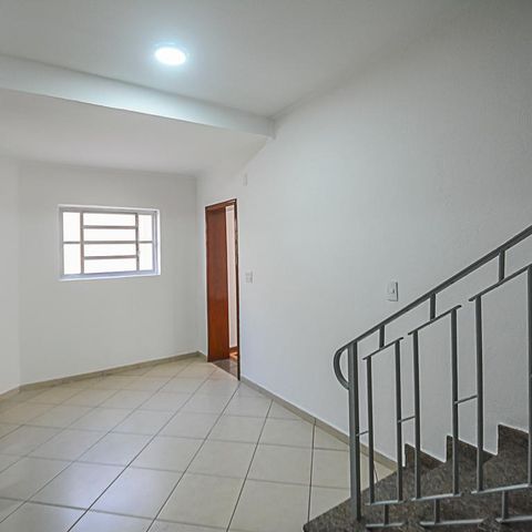 Casa à venda com 328m², 3 quartos e 6 vagasCopa