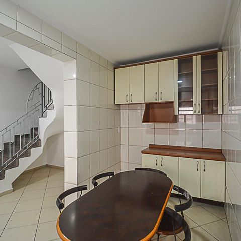 Casa à venda com 328m², 3 quartos e 6 vagasCozinha