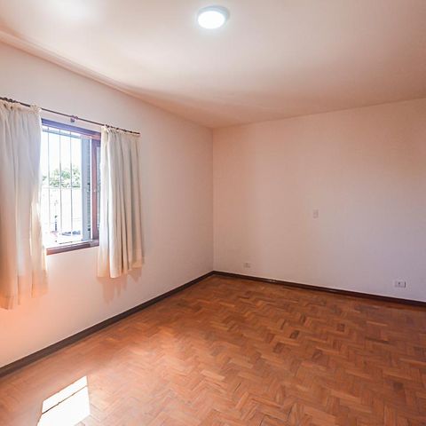 Casa à venda com 328m², 3 quartos e 6 vagasQuarto 1