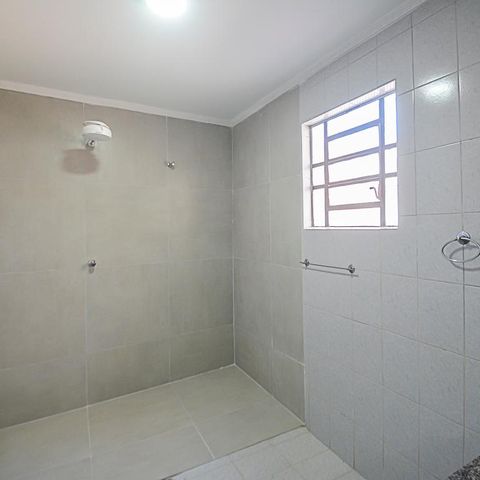 Casa à venda com 328m², 3 quartos e 6 vagasBanheiro da Suíte