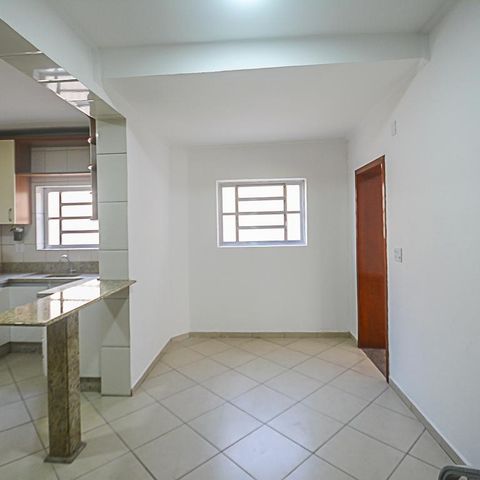 Casa à venda com 328m², 3 quartos e 6 vagasCopa