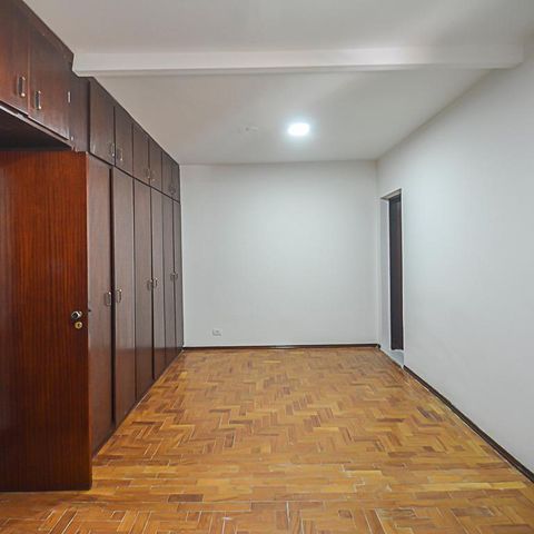 Casa à venda com 328m², 3 quartos e 6 vagasSuíte