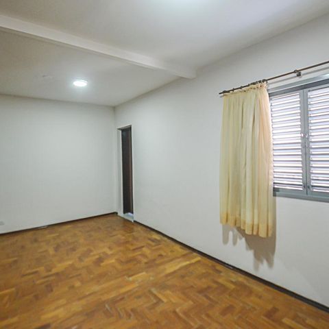 Casa à venda com 328m², 3 quartos e 6 vagasSuíte