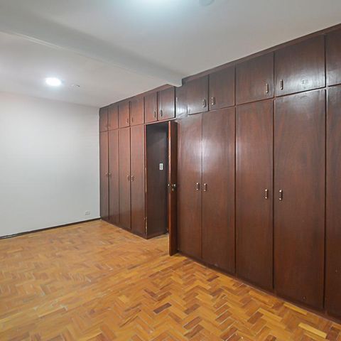 Casa à venda com 328m², 3 quartos e 6 vagasSuíte