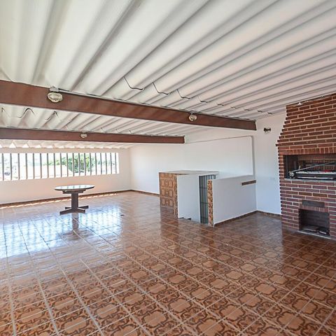 Casa à venda com 328m², 3 quartos e 6 vagasChurrasqueira