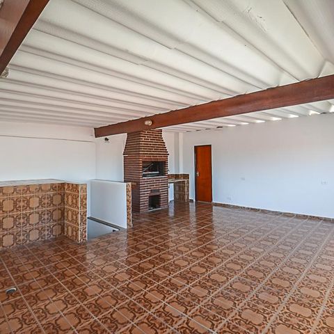 Casa à venda com 328m², 3 quartos e 6 vagasChurrasqueira