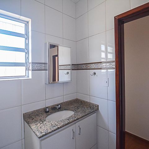 Casa à venda com 328m², 3 quartos e 6 vagasBanheiro