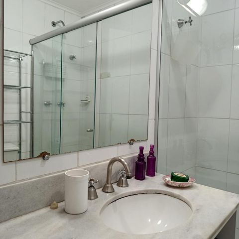 Studio para alugar com 30m², 1 quarto e 1 vaga Studio para alugar com 30m², 1 quarto e 1 vagaBanheiro
