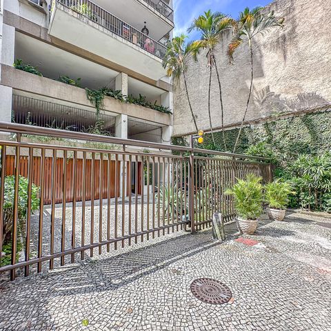 Apartamento à venda com 80m², 3 quartos e 2 vagasFachada