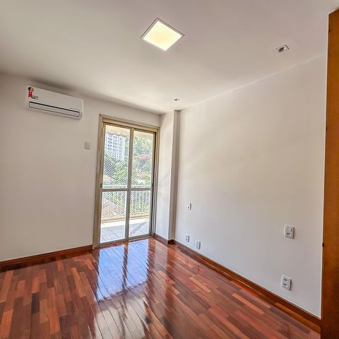 Apartamento à venda com 80m², 3 quartos e 2 vagasQuarto 1