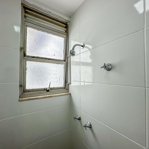 Apartamento à venda com 80m², 3 quartos e 2 vagasBanheiro de Serviço