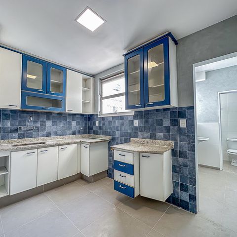 Apartamento à venda com 80m², 3 quartos e 2 vagasCozinha