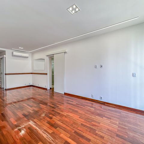 Apartamento à venda com 80m², 3 quartos e 2 vagasSala