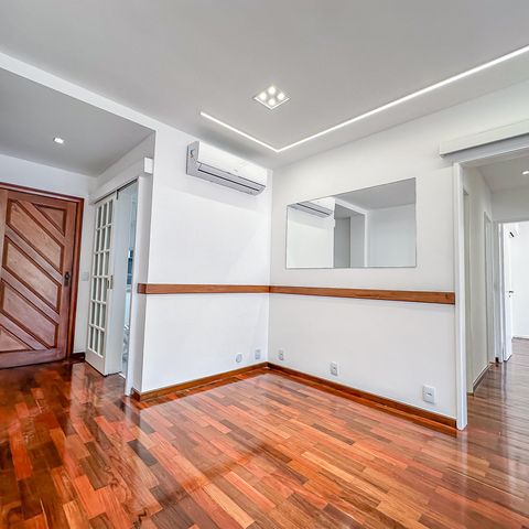 Apartamento à venda com 80m², 3 quartos e 2 vagasSala