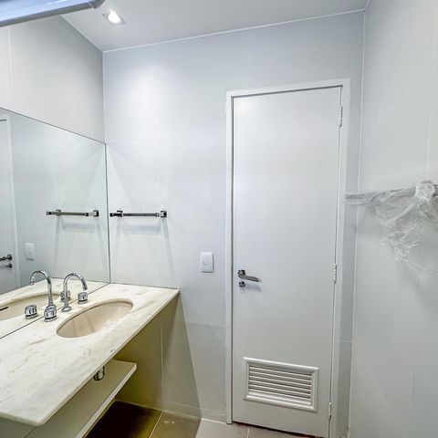 Apartamento à venda com 80m², 3 quartos e 2 vagasBanheiro