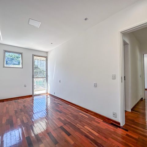 Apartamento à venda com 80m², 3 quartos e 2 vagasSuíte 1