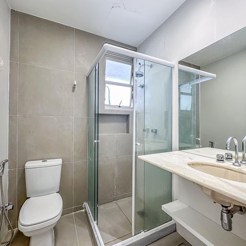 Apartamento à venda com 80m², 3 quartos e 2 vagasBanheiro